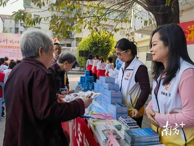擦亮'志愿湘桥'品牌，湘桥区学雷锋全民志愿服务月活动启动